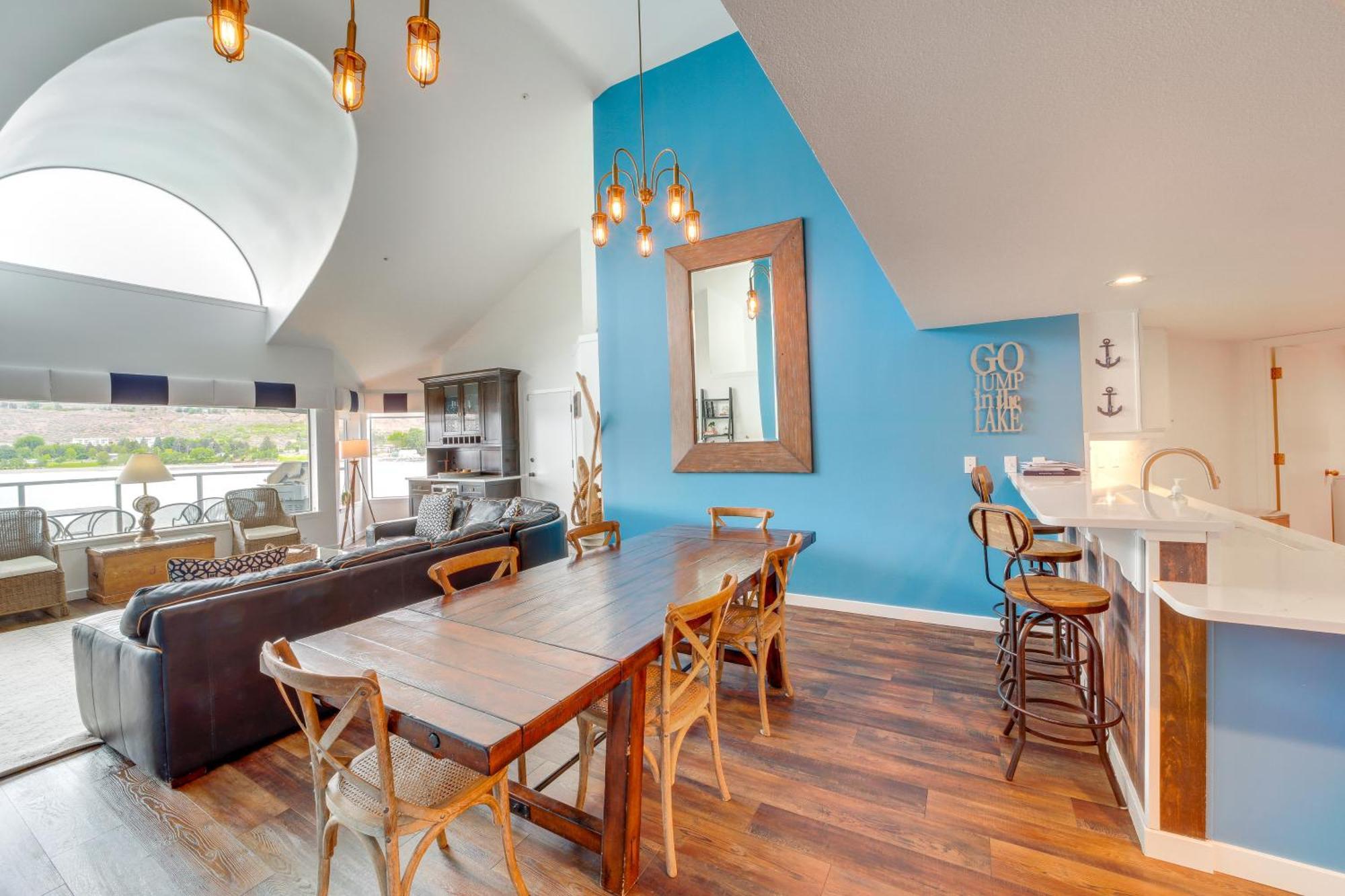 Beautiful Condo With Balcony On Lake Chelan! Zewnętrze zdjęcie
